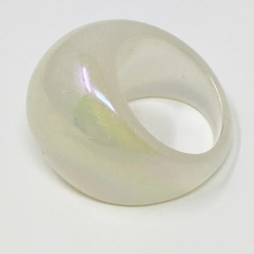 Acrylic Resin Bubble Ring Chunky Cool White - Picture 2 of 5
